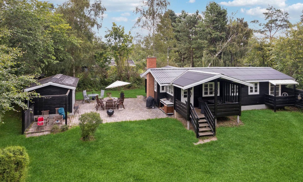 Hoeve Strand House | Beautiful home in Vig with WiFi