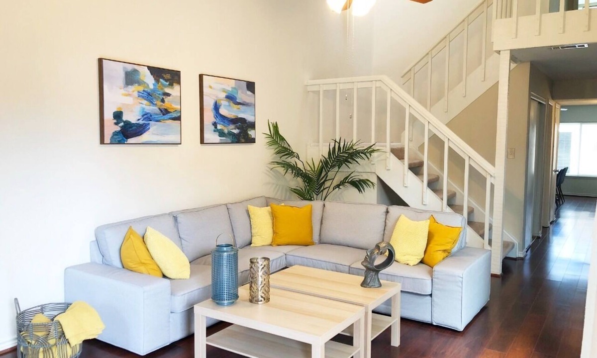 Briarforest House | Beautiful Home near Downtown| King bed