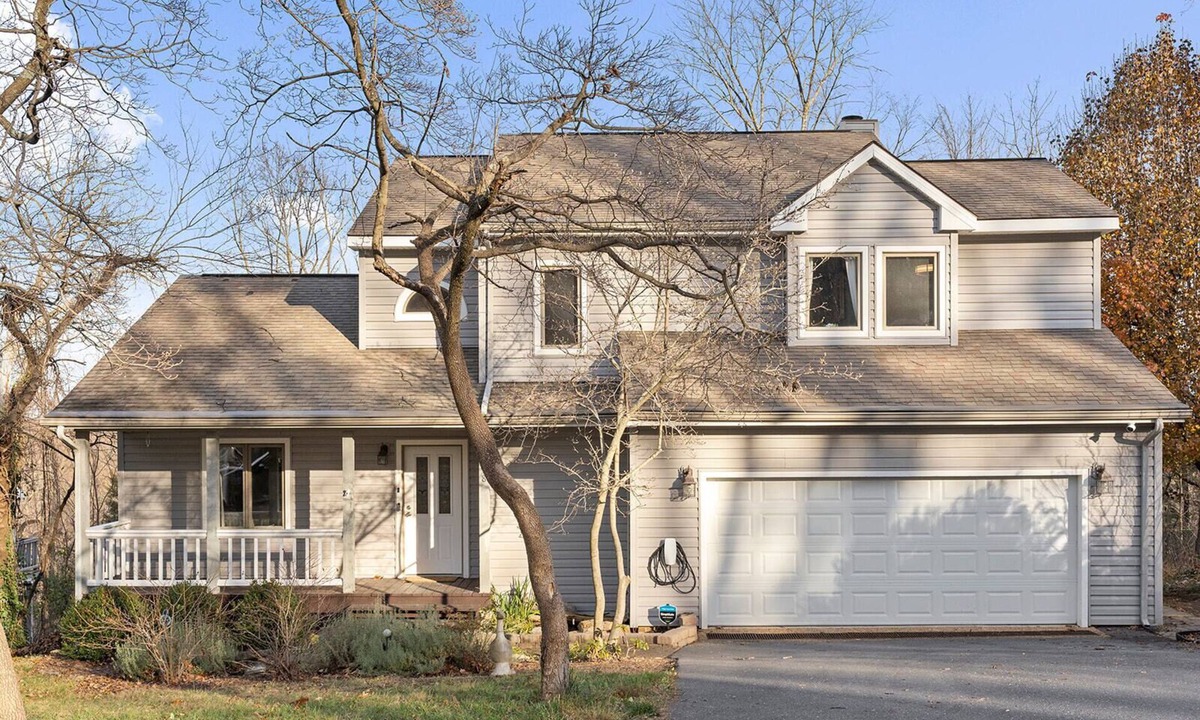 McGaheysville House | Beautiful Home with Gamers Paradise Game Room!