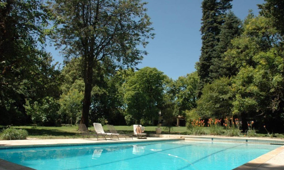 Mudaison House | Beautiful house and large swimming pool in an exceptional park