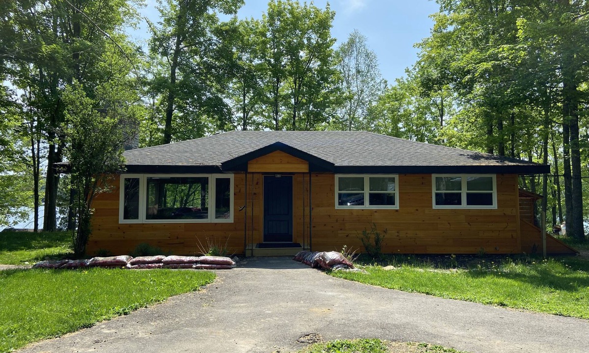 Iron River Cabin | Beautiful house on Camp Lake!