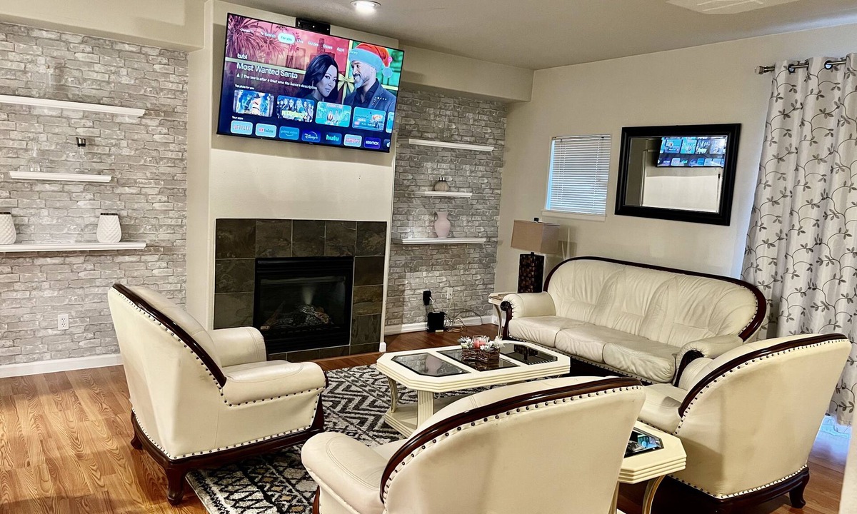 Aloha Condo | Beautiful house