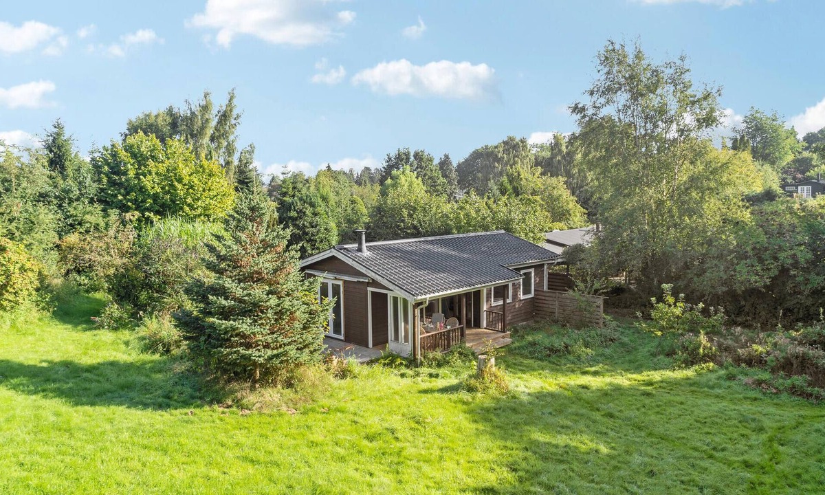 Roneklint House | Beautiful, idyllic cottage with wood-burning stove.