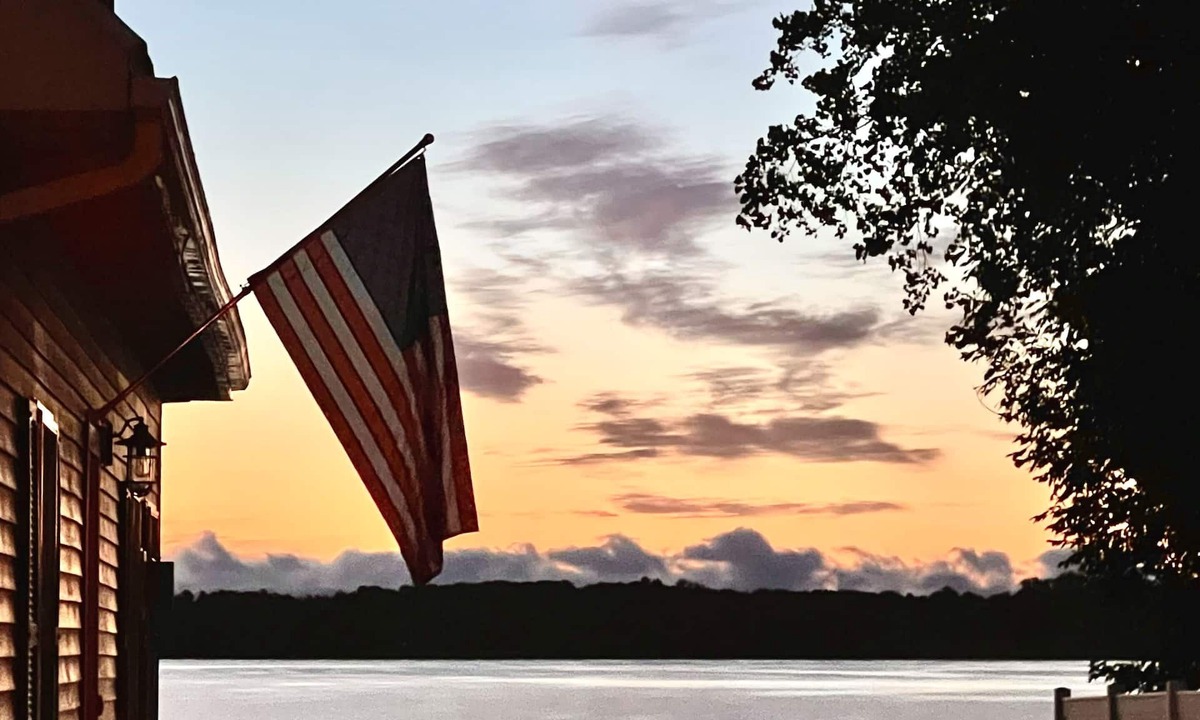 Chazy House | Beautiful Lake Champlain Getaway Sleeps 10-Chazy NY