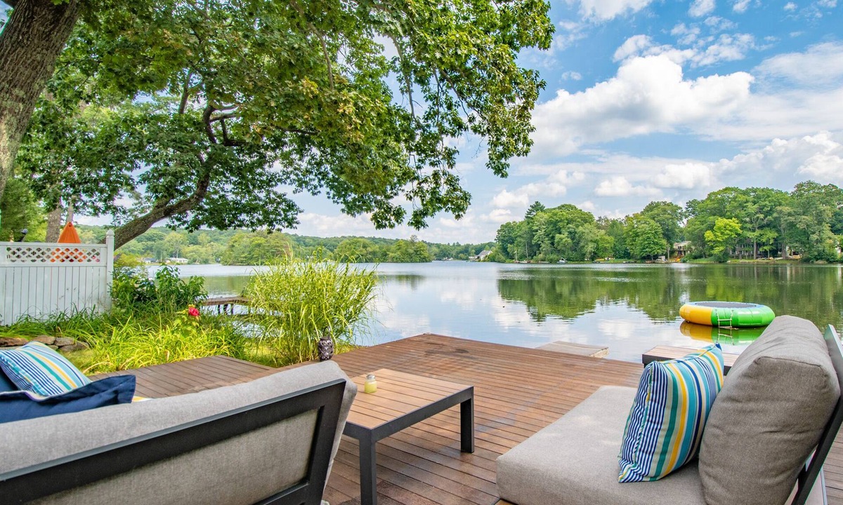 Ashford House | Beautiful lake front home. Amazing view!