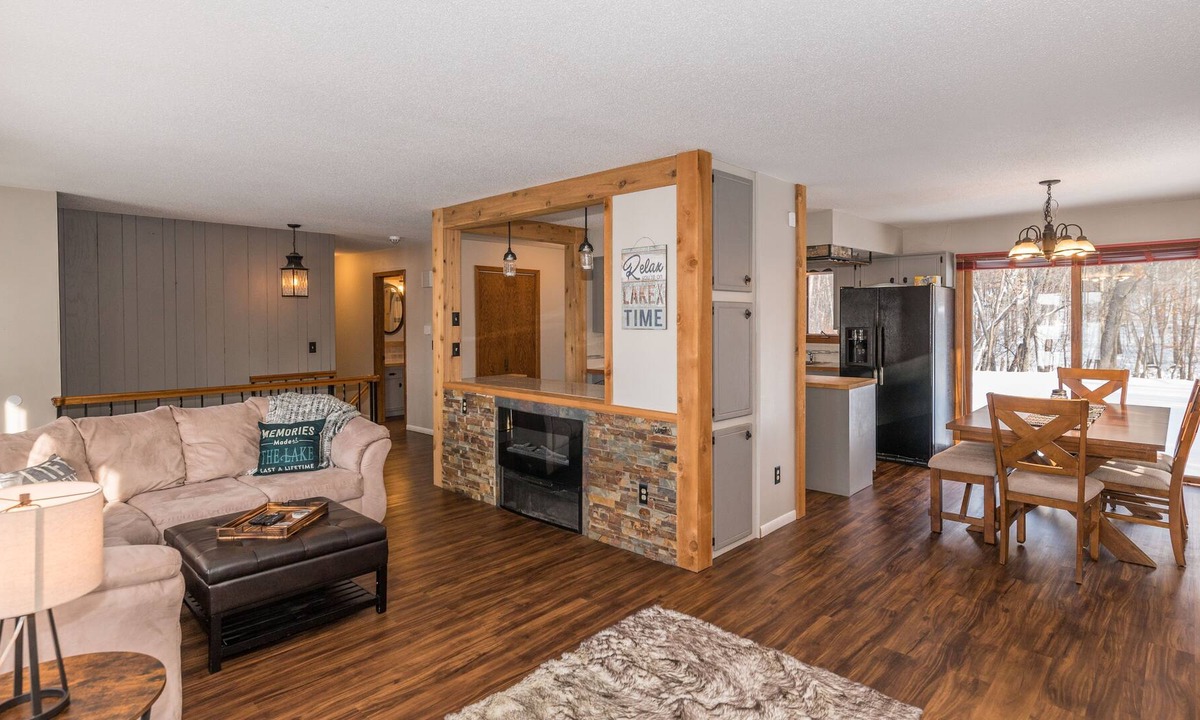 Brainerd House | Beautiful Lake home