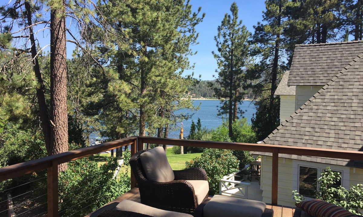 Boulder Bay House | Beautiful Lake View Home