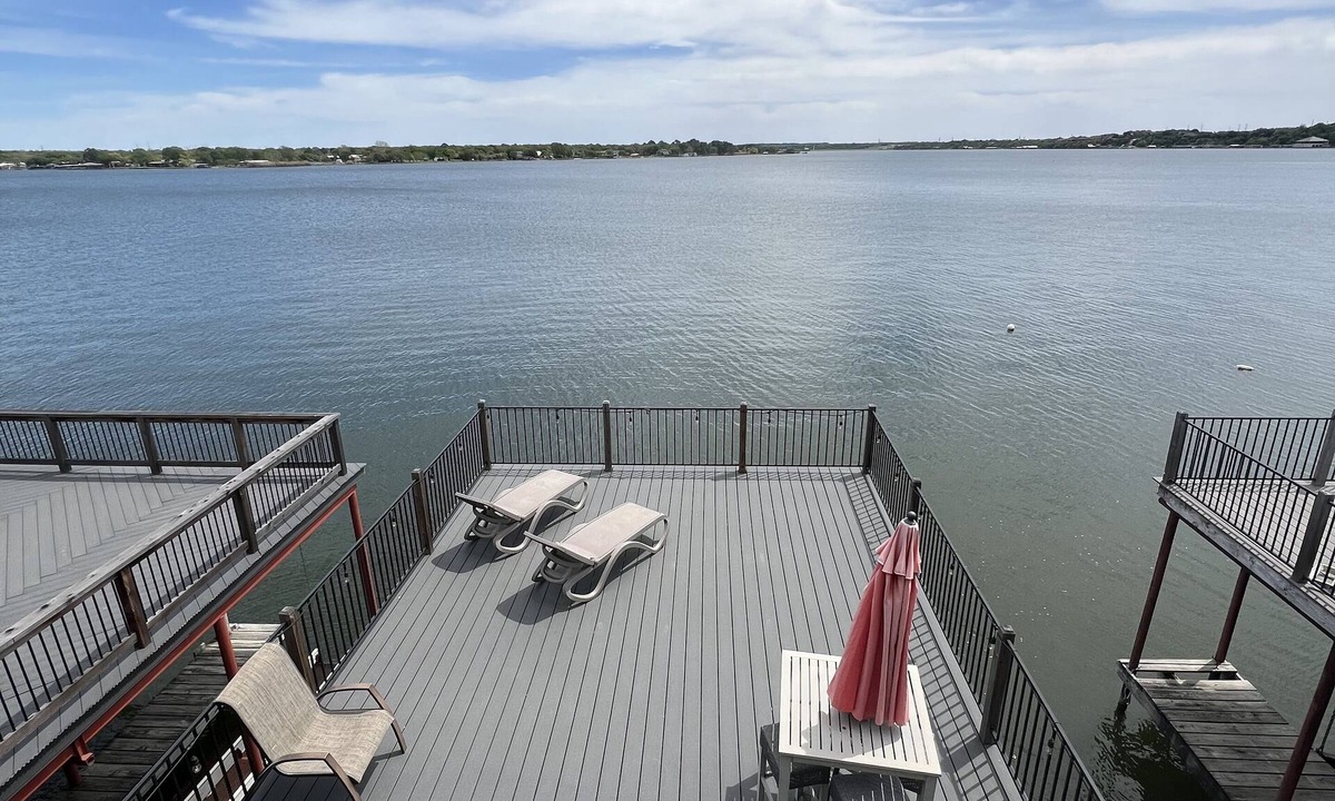 Granbury Ski Chalet | Beautiful Lake Views in this 2 story Chalet with Boat Slip!