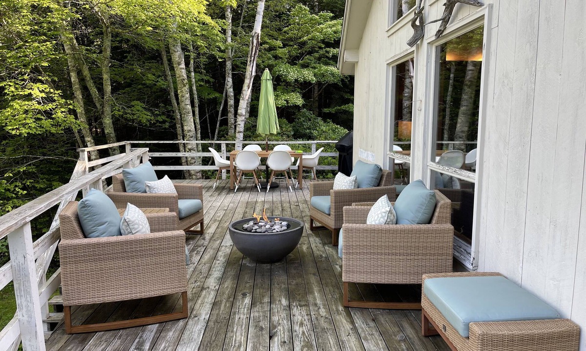 Boothbay Harbor Ski Chalet | Beautiful Lakefront home with private dock - close to everything.