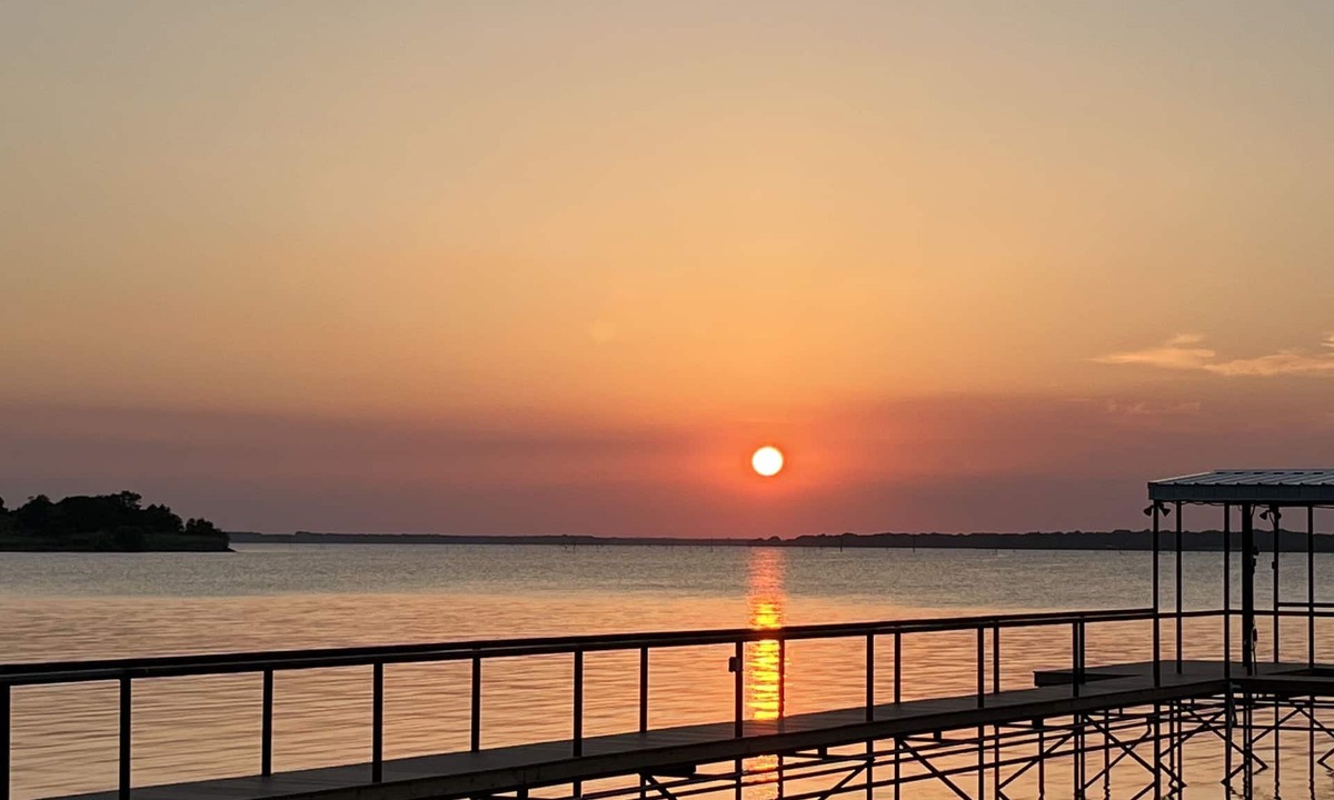 West Tawakoni House | Beautiful lakefront house in 3 acre private woods