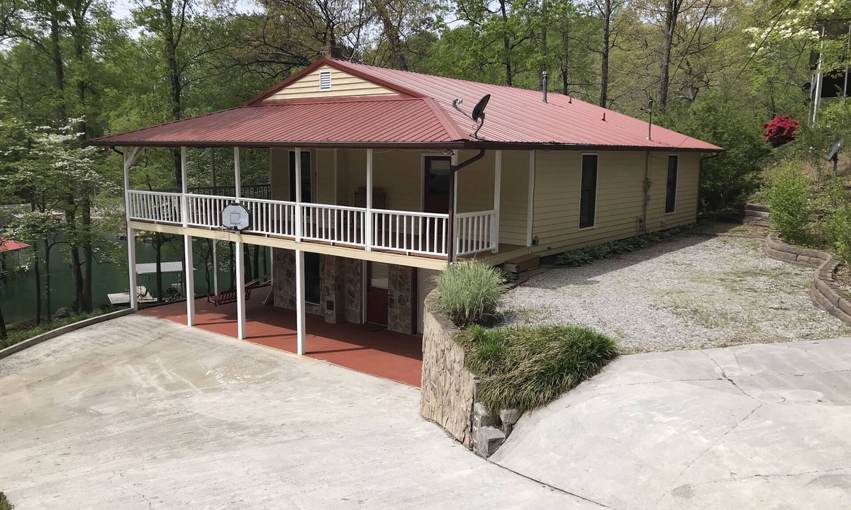 Big Creek House | Beautiful Lakefront House, Dock w/Covered Slip in Protected Cove, Few Steps