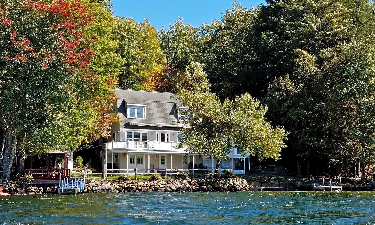 Barnstead House | Beautiful lakefront home with breathtaking sunset views