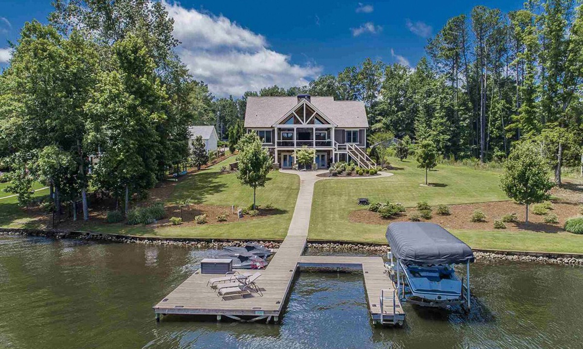 Eatonton House | Beautiful Lakefront Home, Amazing Big Water Views