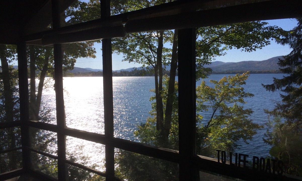 Kattskill Bay House | Beautiful Lakefront Property with Amazing Sunsets