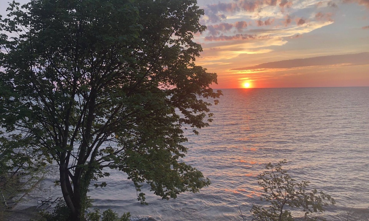 Portland Cottage | Beautiful Lakefront with Private Beach
