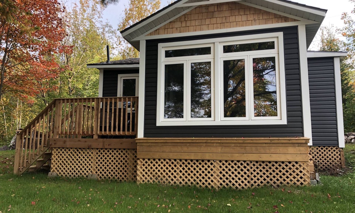 West Arm Cottage | Beautiful Lakeside Cottage