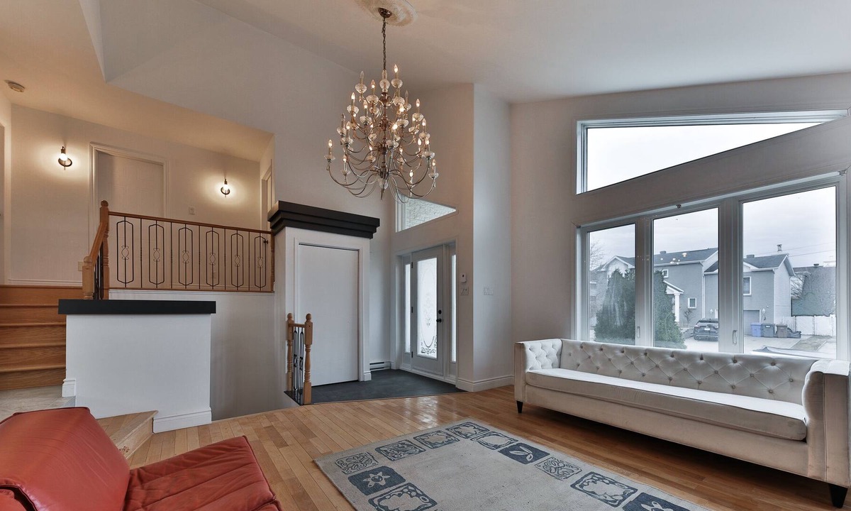 Repentigny House | Beautiful & large 4 bed house, 20mn from Montreal