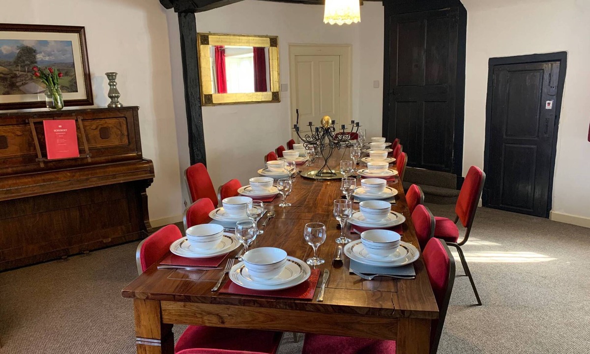 Weldon Apartment | Beautiful Large Farm House Weldon