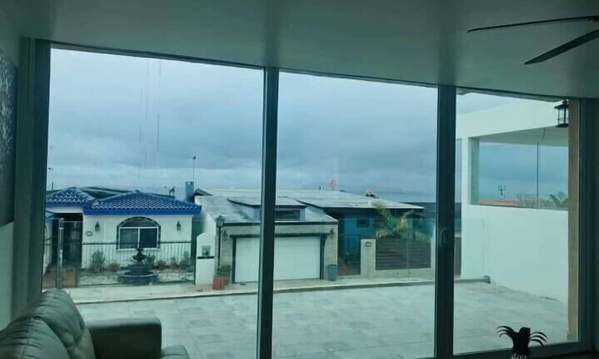 La Joya House | Beautiful large home in gated community