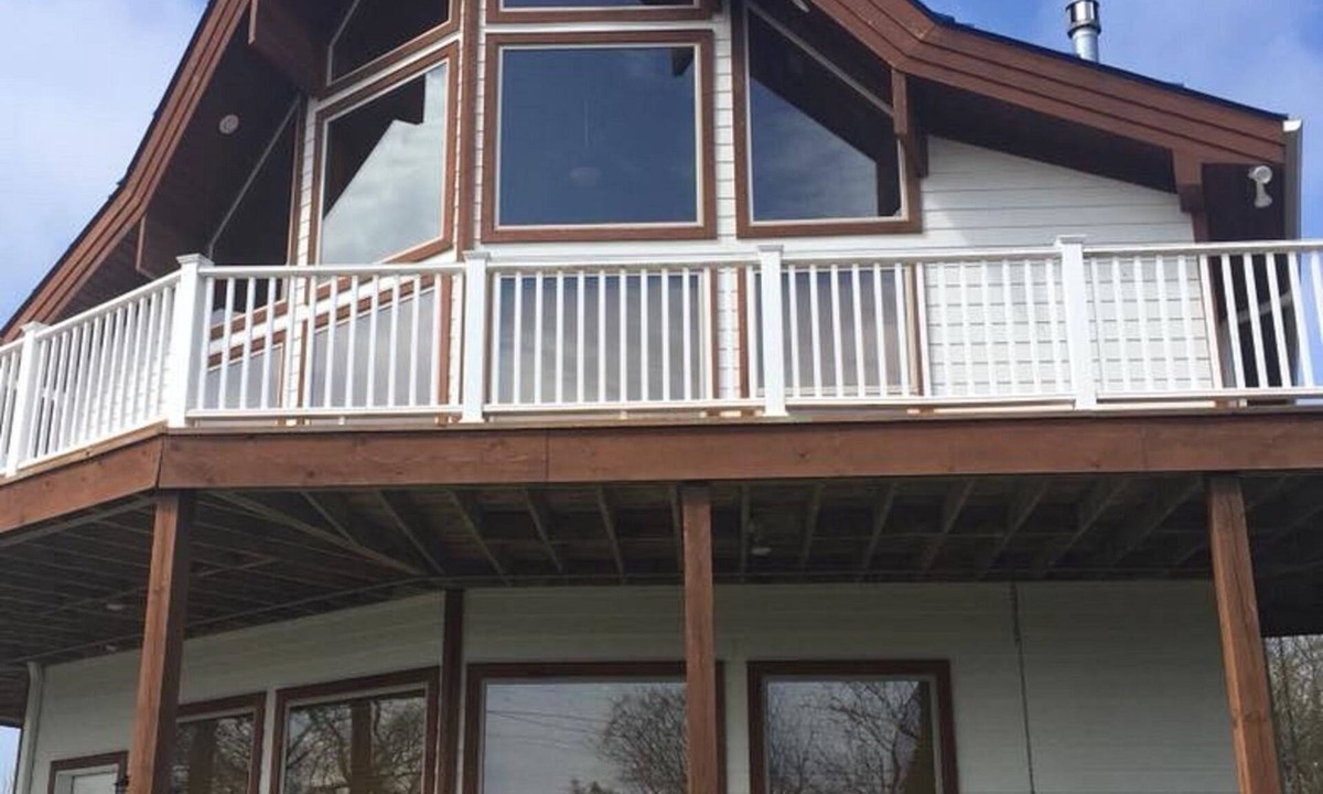 Cape Charles House | Beautiful Lindal Cedar Home Near Beach! Private Pool!