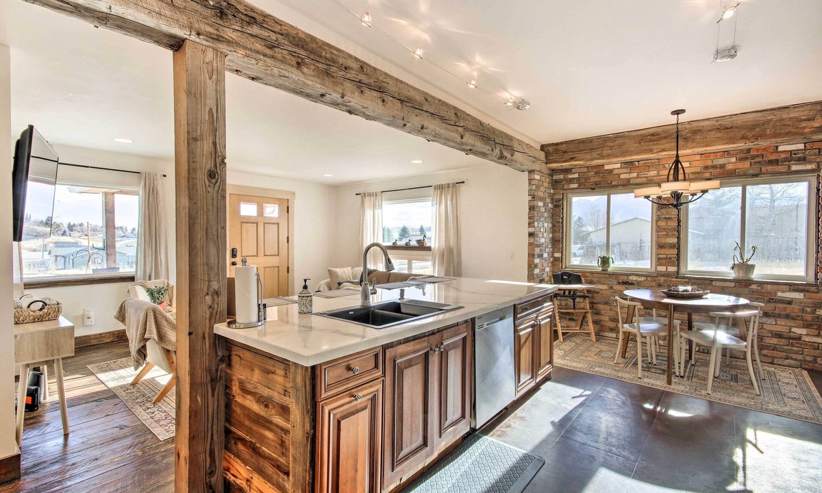 Livingston Cottage | Beautiful Livingston Home w/Mountain Views