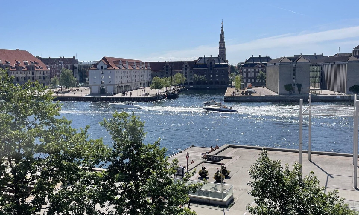 Nyhavn - Amalienborg Condo | Beautiful Location in the Heart of Copenhagen With View Over the Channels