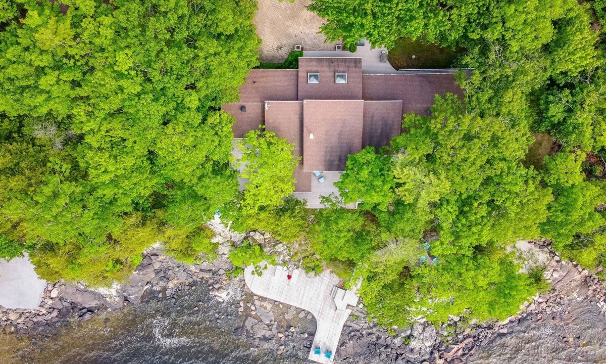 Lafontaine Cottage | Beautiful Luxury Lake Front Cottage Georgian Bay