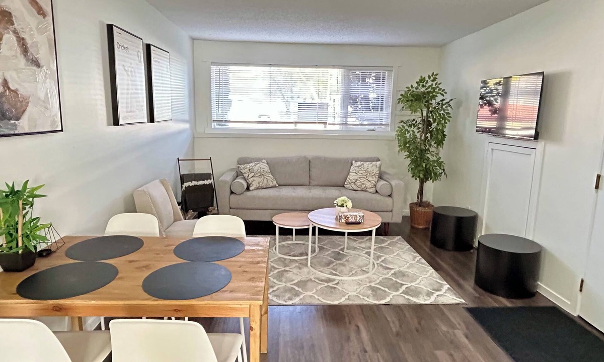 Brandon Apartment | Beautiful Modern Two Bedroom Apartment