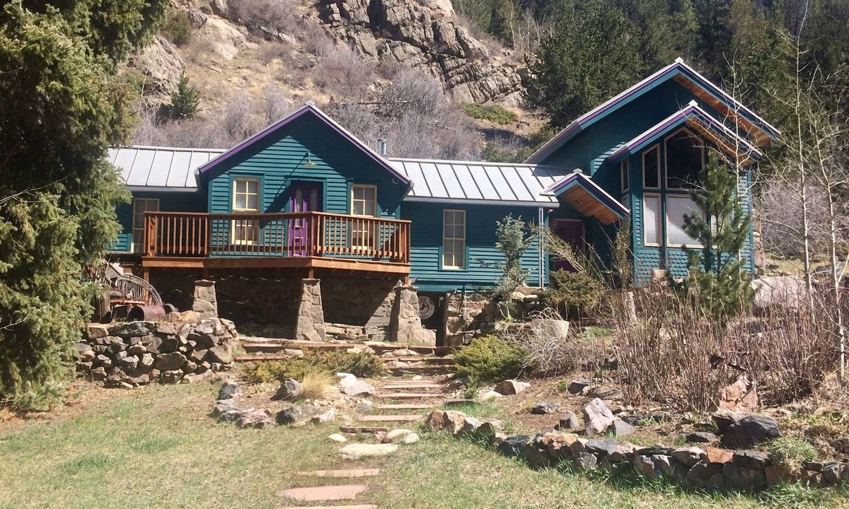 Georgetown House | Beautiful Mountain House with a View