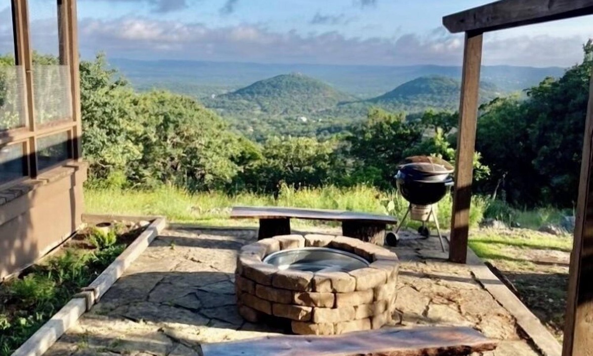 Pipe Creek House | Beautiful Mountain Vacation Rental