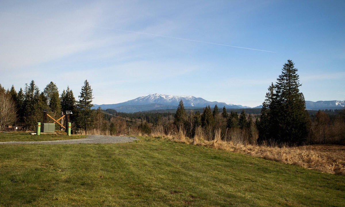 Woods Creek House | Beautiful Mountain View home in private setting