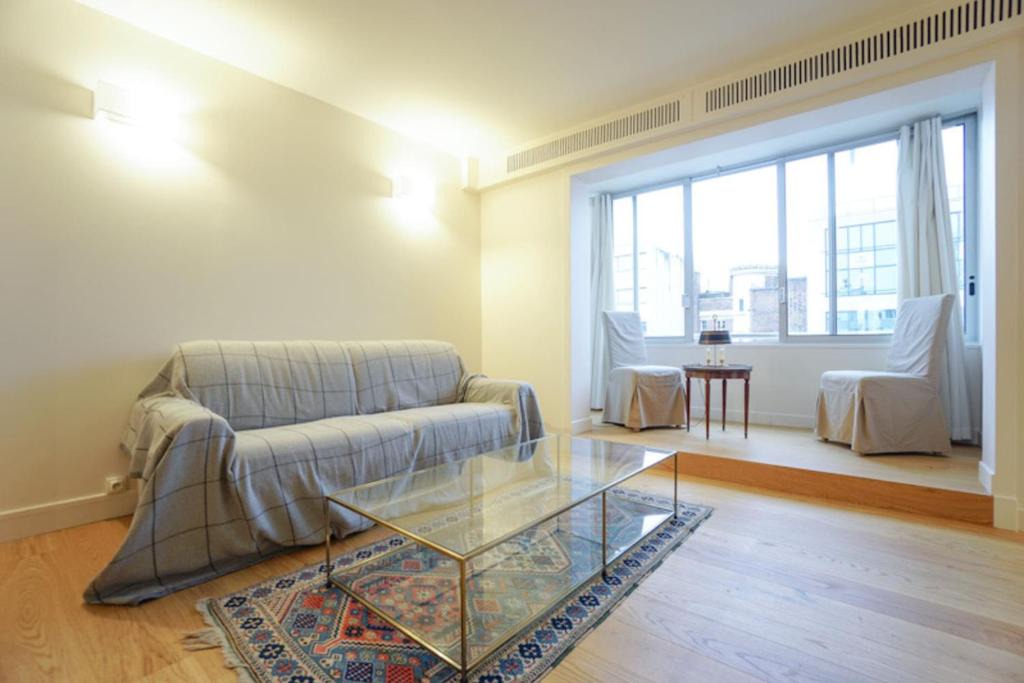 Levallois-Perret Apartment | Beautiful new Apartment with carpark