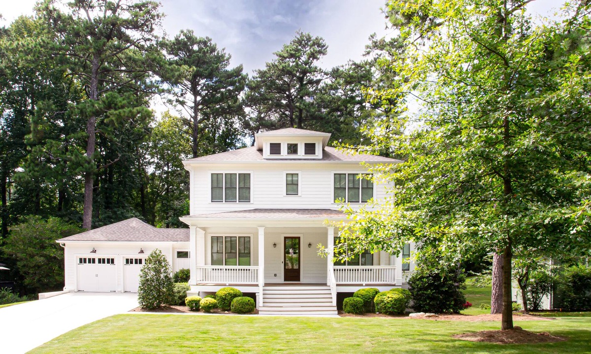 Buckhead House | Beautiful New Construction Home in Buckhead! Convenience & Luxury!