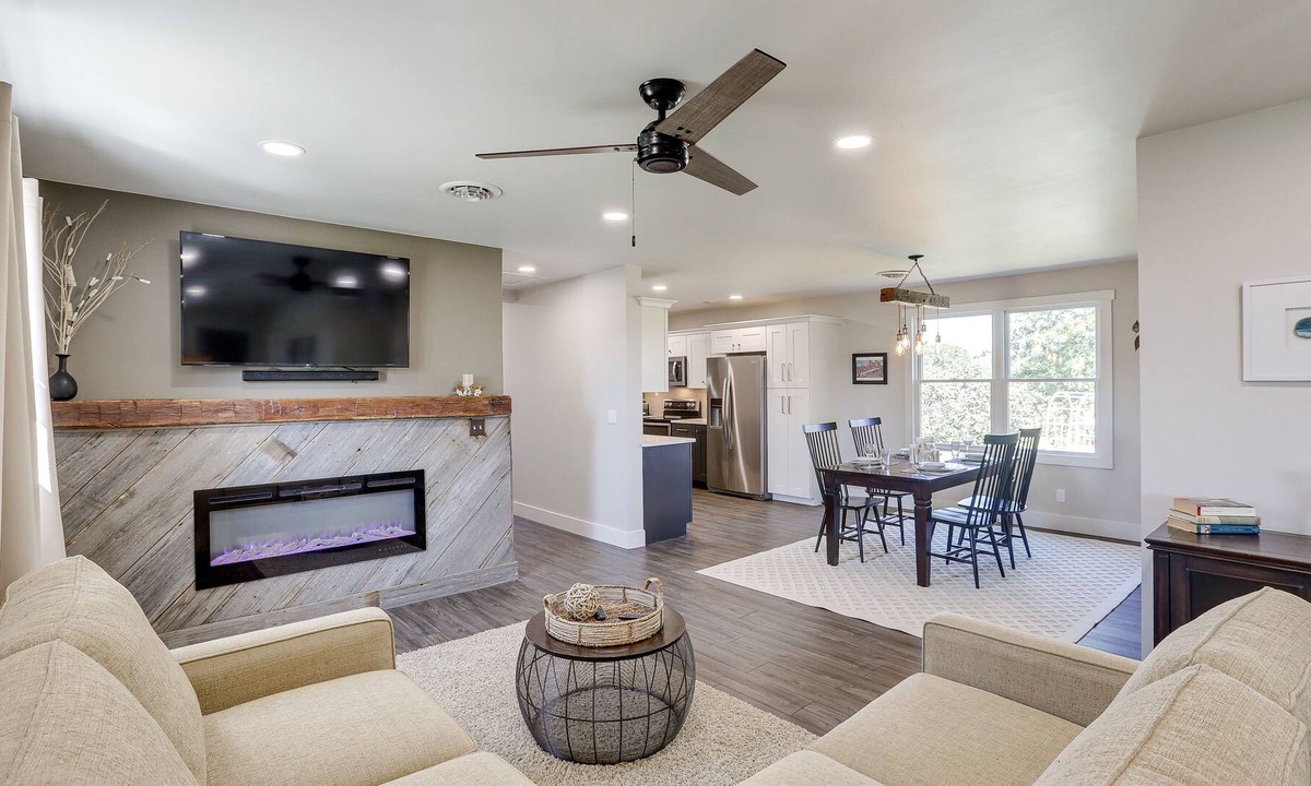 New Haven House | Beautiful New Haven Home on Spacious Working Farm!