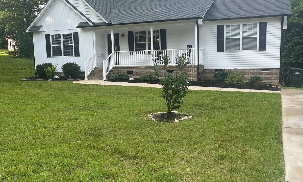 Jamestown House | Beautiful, Newer Jamestown 3 Bedroom House