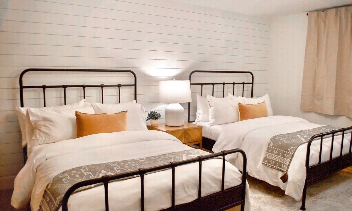 Milwaukie House | Beautiful Newly Remodeled Duplex