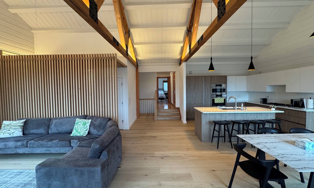 New Paltz House | Beautiful Newly-Renovated 4BR in New Paltz 36 Acres of Privacy and a Hot Tub