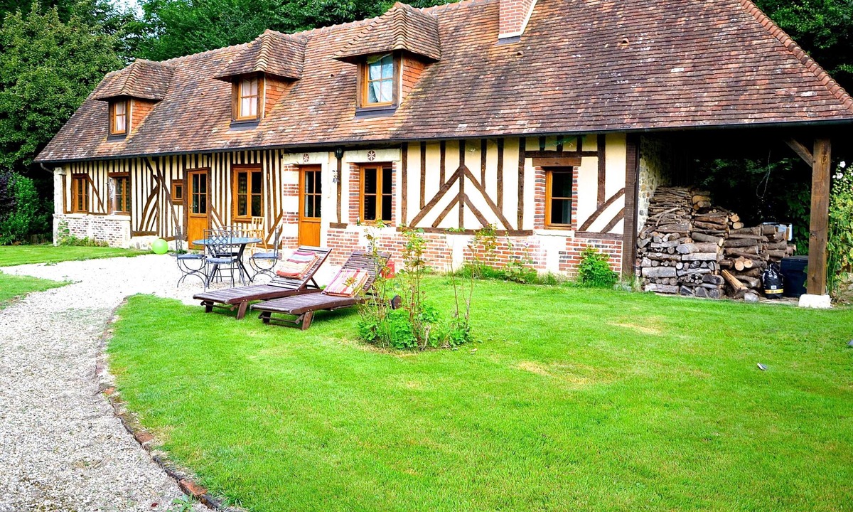 Auvillars House | Beautiful Norman Longère