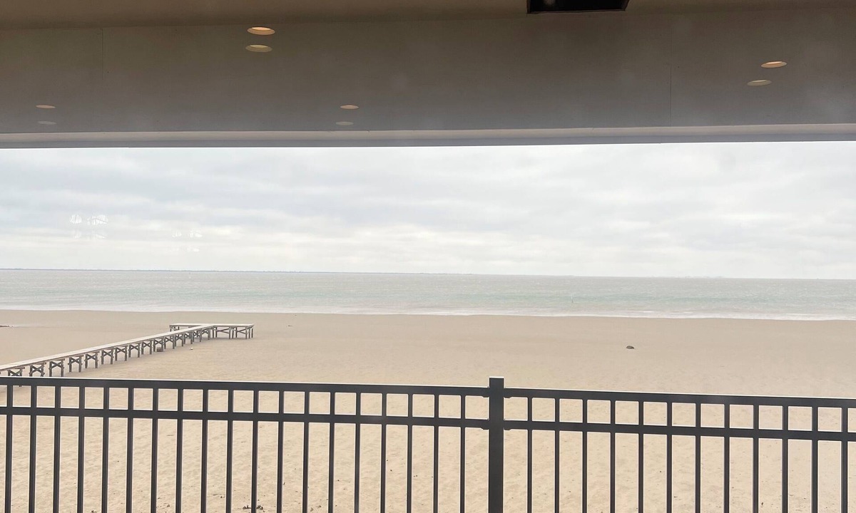 Palacios House | Beautiful Oasis on the Bay! Gorgeous Views, Great Fishing and Pool Access!