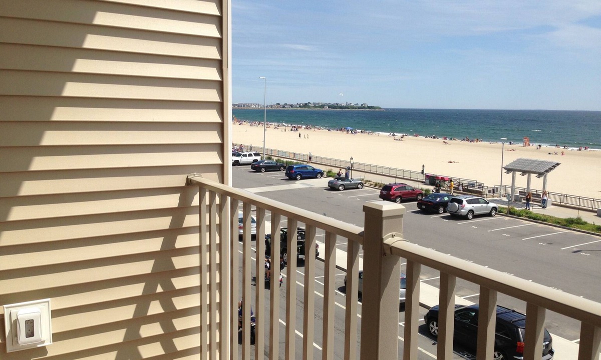 Hampton Condo | Beautiful ocean front condo with private balcony , HAMPTON BEACH!