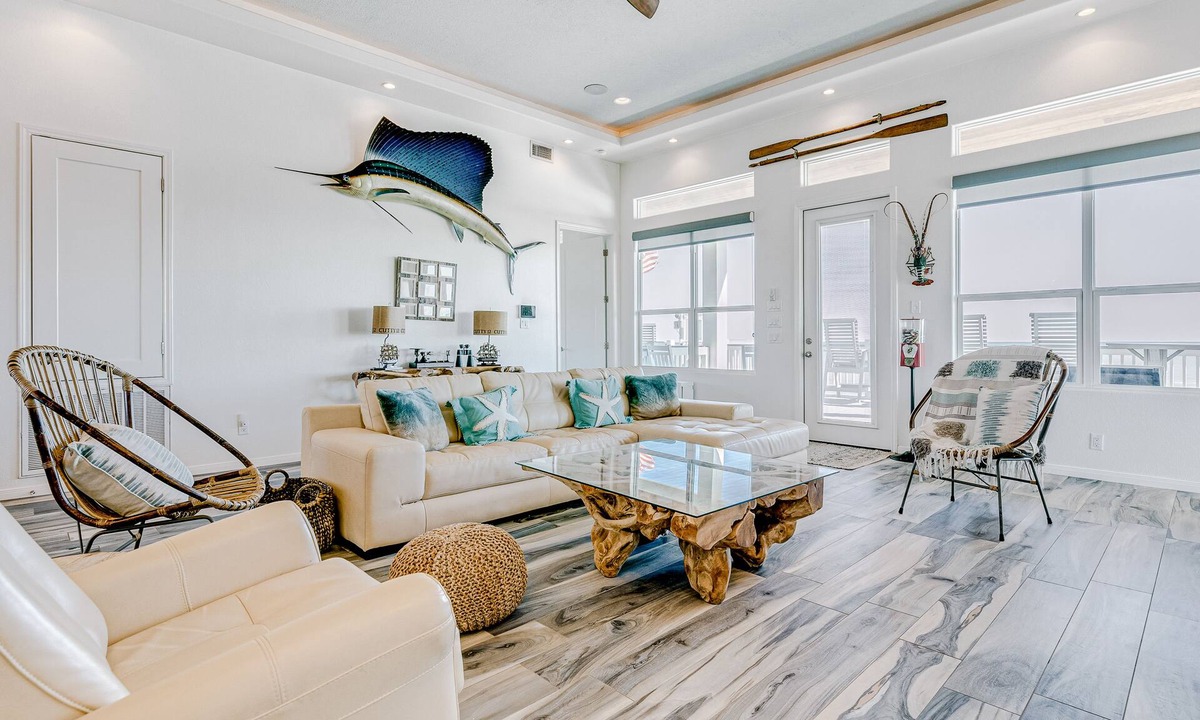 Port Bolivar House | Beautiful oceanfront home with expansive decks