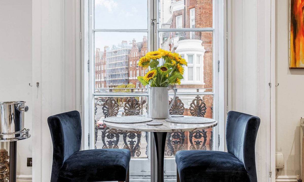 Belgravia Apartment | Beautiful One Bedroom Flat in Knightsbridge