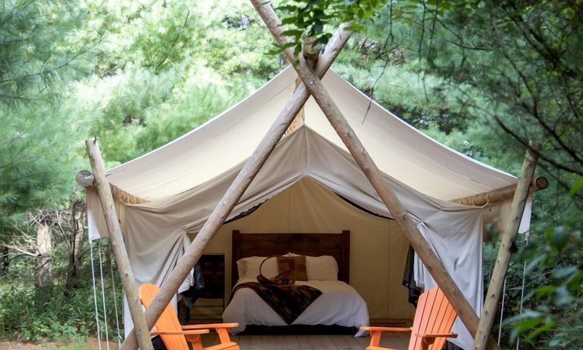 Port Dover House | Beautiful Ontario Glamping Tent Along Lynn River