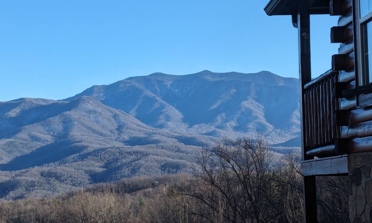 Sevierville Cabin | Beautiful Open Views, Very Private, Gas Fireplace's on all year & more!