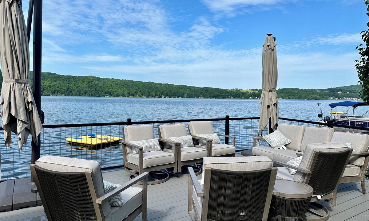 Sennett House | Beautiful Otisco Lake Waterfront Retreat