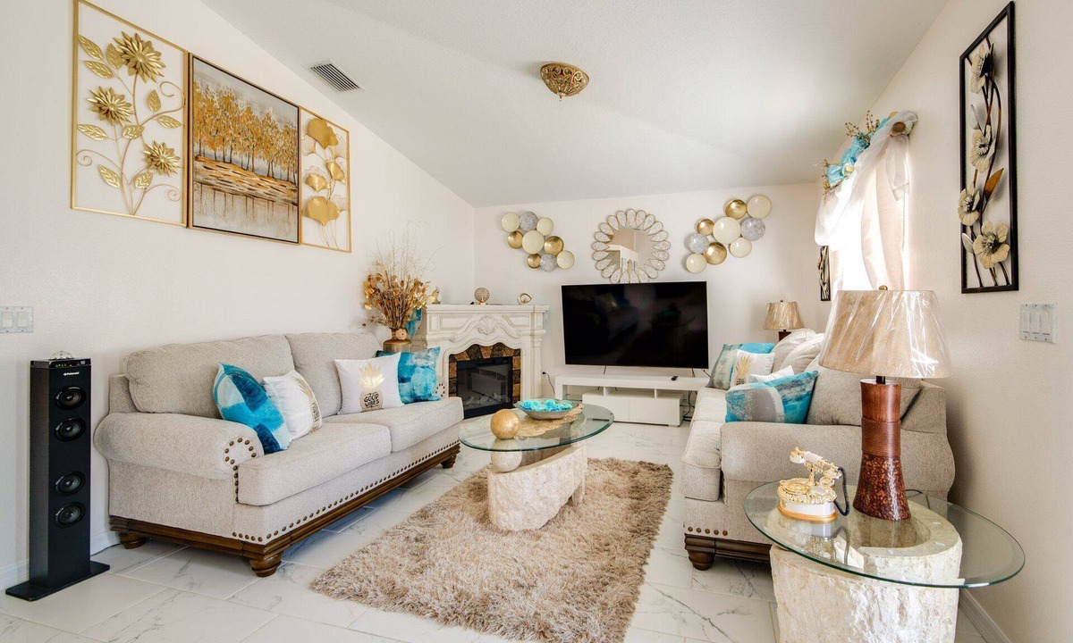 Candler House | Beautiful Paradise in Ocala, Pet-Friendly Home w Gazebo