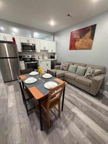 East Parkside Apartment | Beautiful & Peaceful 1-Bedroom Suite