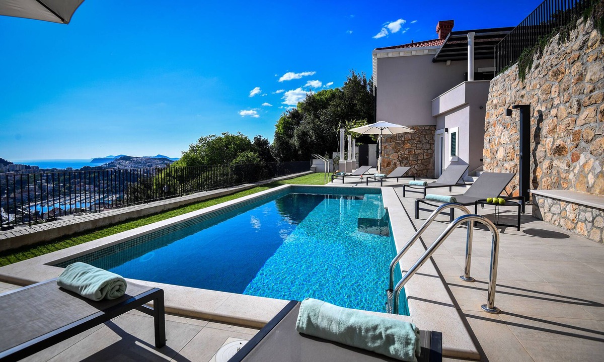 Gornji Kono Villa | Beautiful peaceful villa with a pool in the center of Dubrovnik