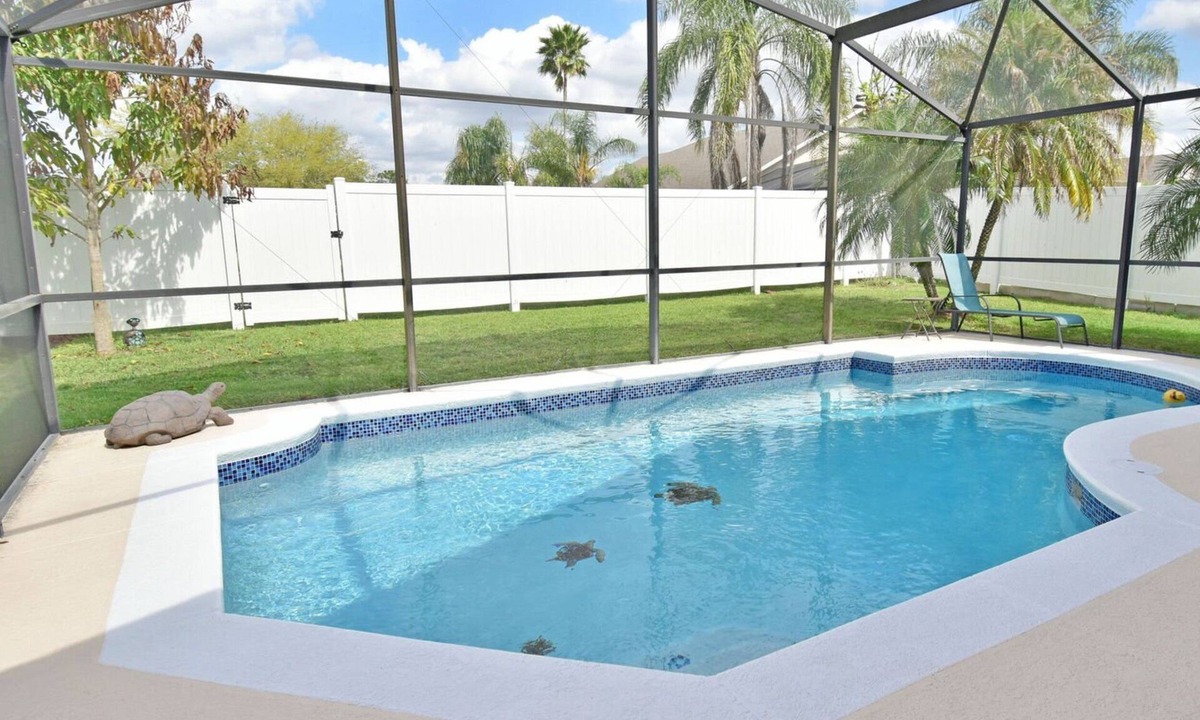 Eagle Pointe South House | Beautiful Pool Home With Kid's Play Room - Close to Theme Parks & Attractions