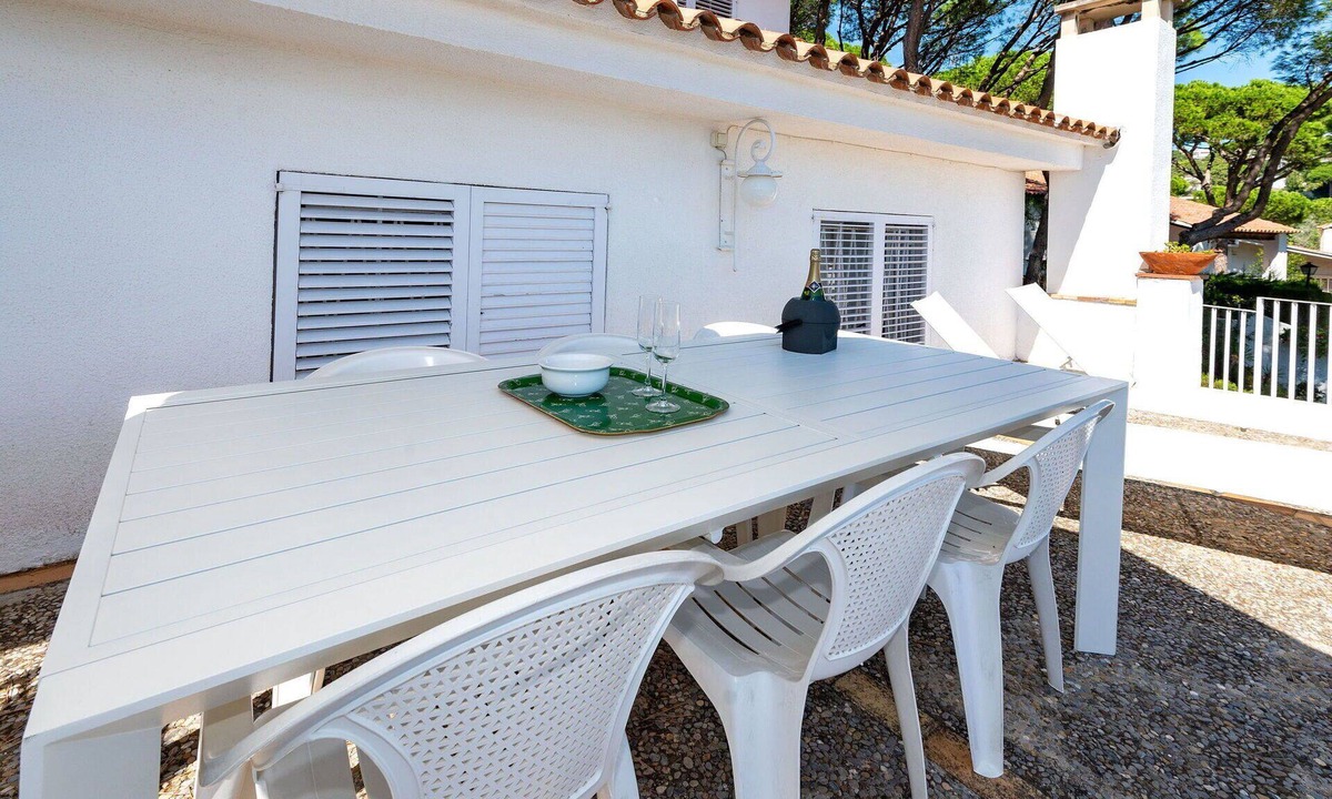 Sant Pol De Mar House | Beautiful private villa for 8 people with WIFI and TV